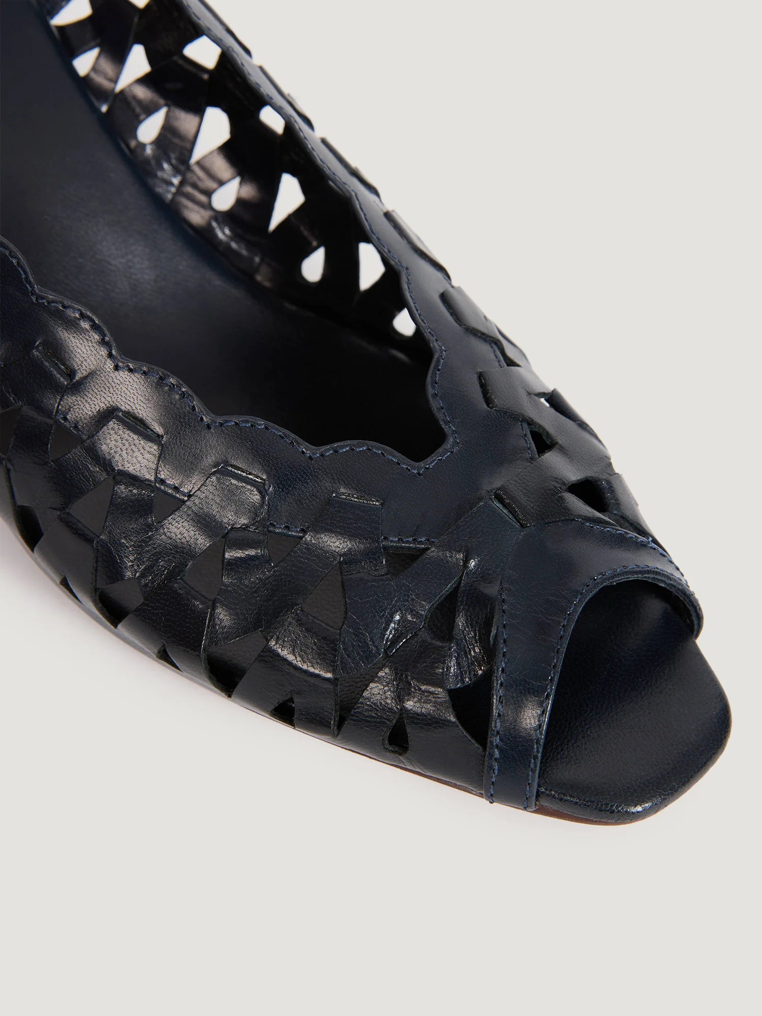 BORDELAISE sandals