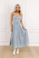 Chic Sweetheart Denim Midi Dress
