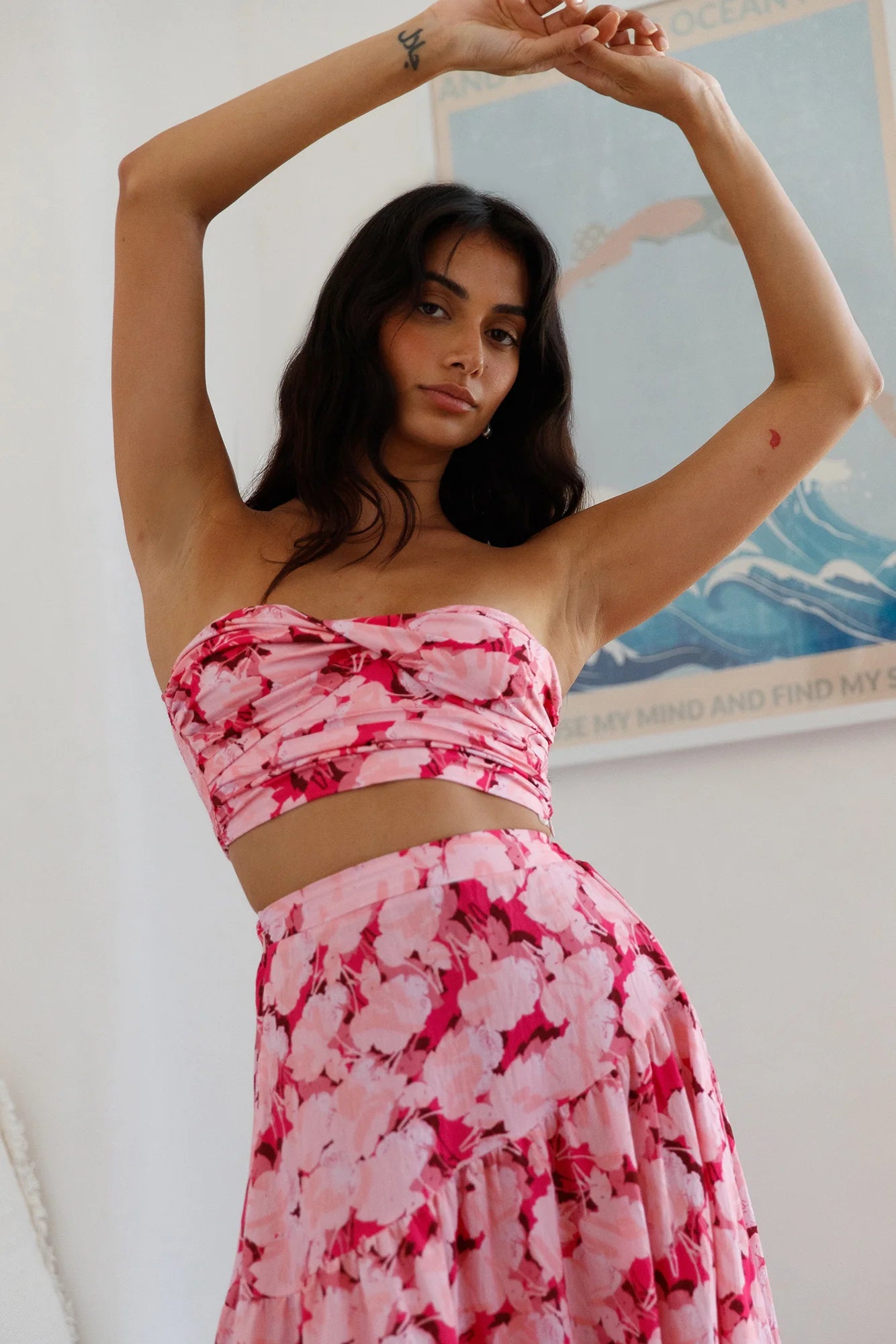 Horizon Waves Crop Top Pink