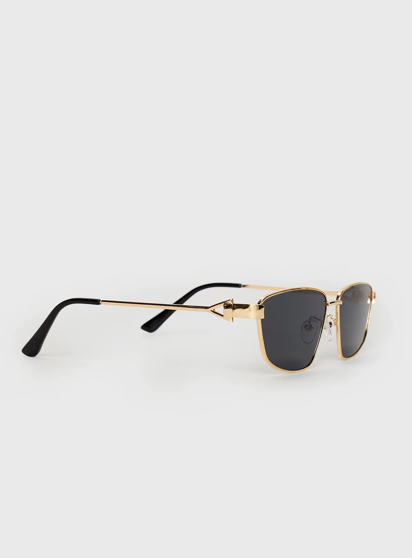Aletta Sunglasses Black / Gold